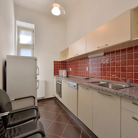 Apartment Ambiente Serviced - Tallerova
