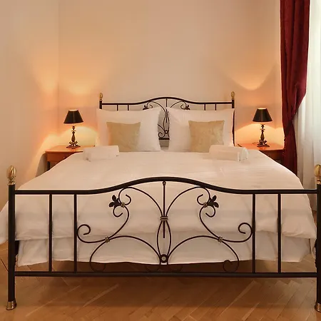 Apartment Ambiente Serviced - Tallerova Bratislava