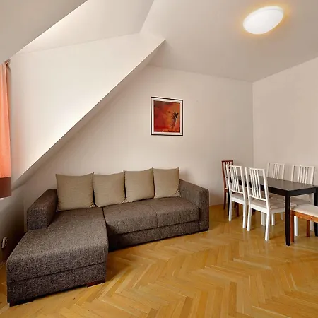 Apartment Ambiente Serviced - Tallerova