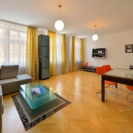 Ambiente Serviced - Tallerova Apartment *